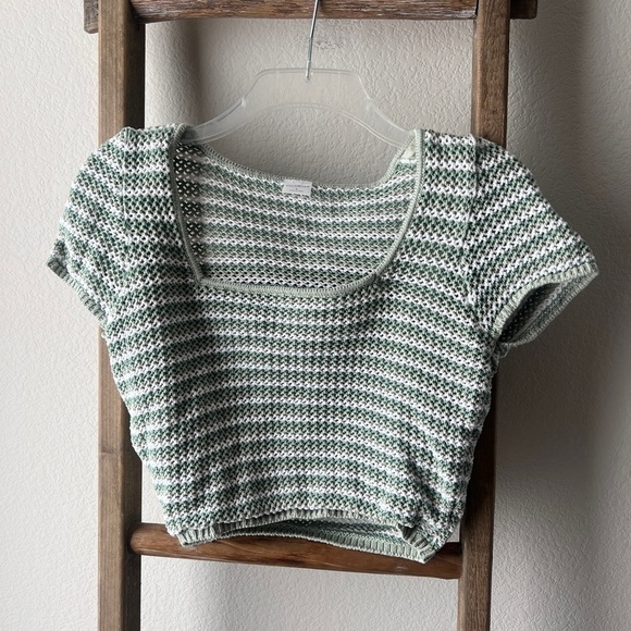 Hollister Tops - HOLLISTER - green and white crochet top size L